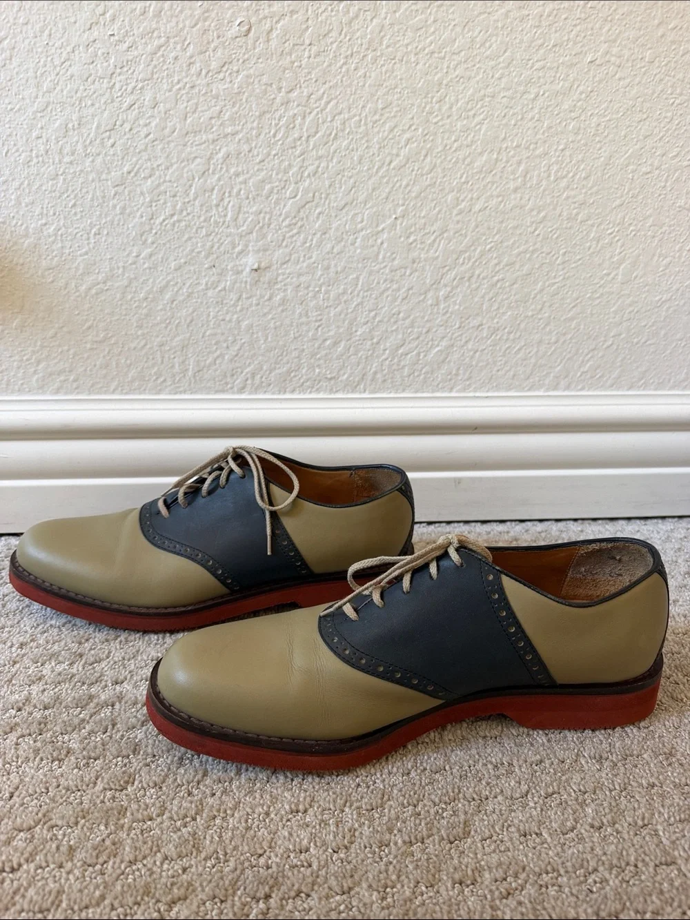Vintage Cole Haan Country Two-Tone Leather Saddle Oxfords in Navy and Cream 5693